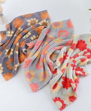 Factory in Stock Coral Fleece Square Towel Soft Absorbent Hand Towel Small Handkerchief Household Small Square Towel Kitchen Rag