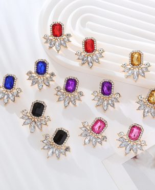 Fashion Vintage Court Style Alloy Rhinestone Earrings Women's High Sense Ear Rings