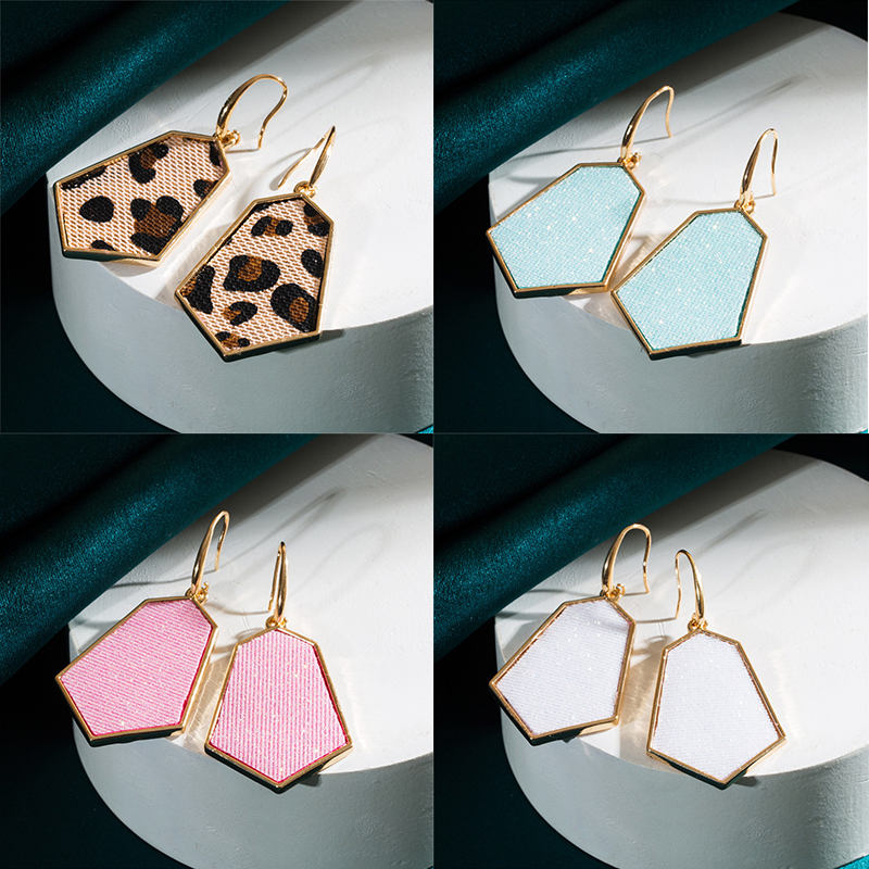 Leather Alloy Rhombus Super Flash Leather Graceful Earrings Trendy Exaggerated Fashion - 图片 15