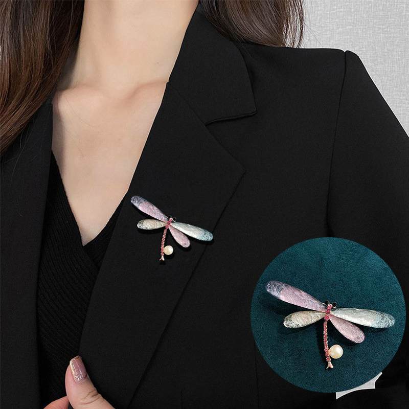 Fashionable new insect brooch retro freshwater pearl dragonfly coat jacket clip anti slip shawl accessories - Image 9