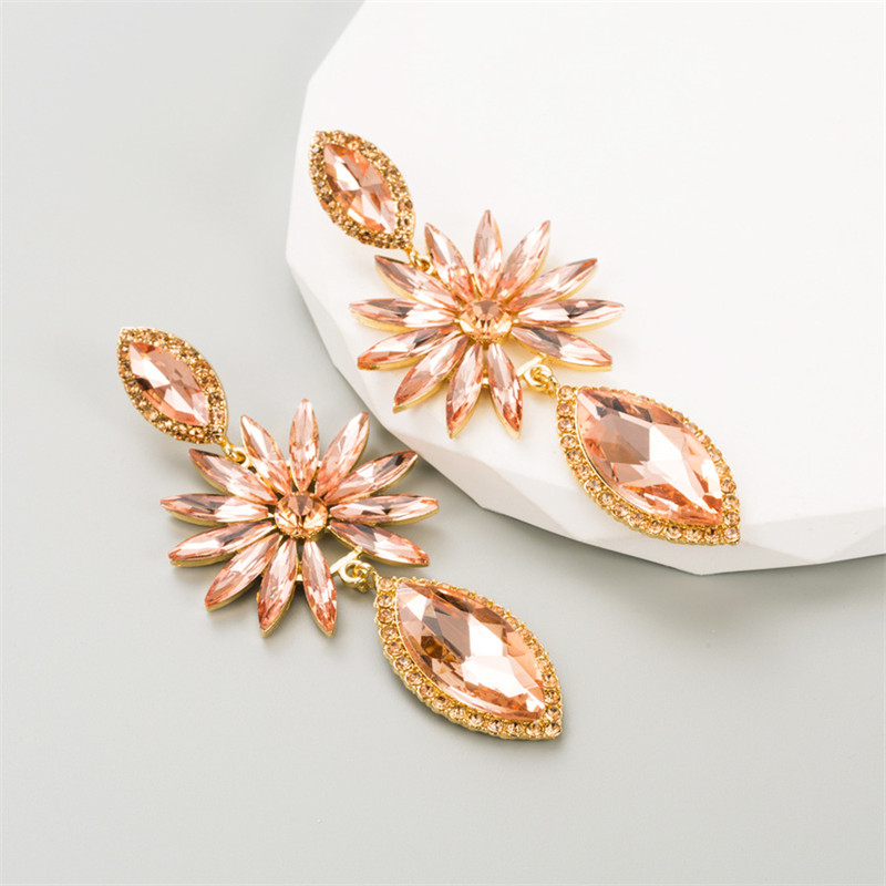 Fashion Alloy Inlaid Color Diamond Geometric Earrings Women's Full Diamond Temperament - 图片 8