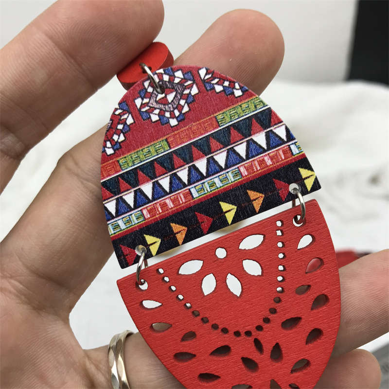 European and American Retro Wooden Dangle Earrings Printed Hollow Jewelry Earrings - 图片 7