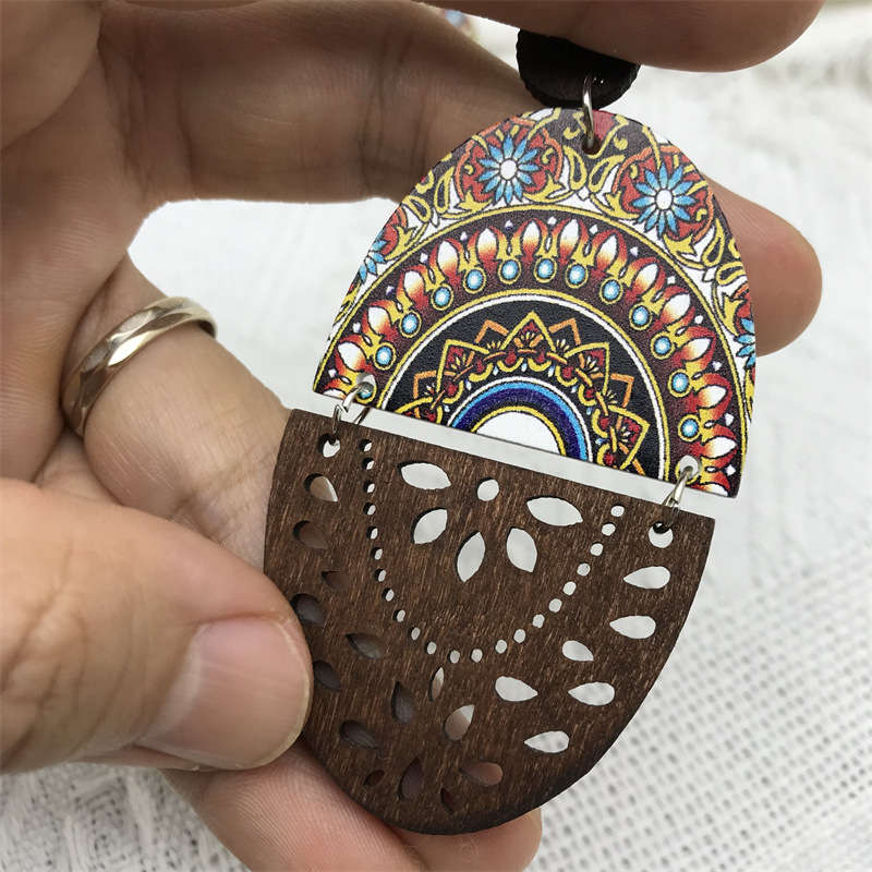 European and American Retro Wooden Dangle Earrings Printed Hollow Jewelry Earrings - 图片 9
