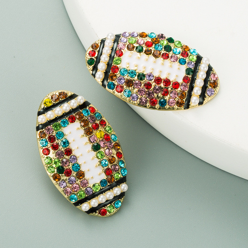 Dripping Oil Earrings Exaggerated Alloy Inlaid Diamond Rugby Earrings Vintage Pearl Female - Image 3