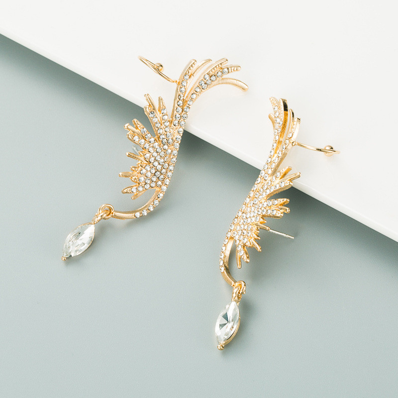 Personalized Design Golden Angel Wings Ear Clip Earrings Female Alloy Non-Piercing Earrings - Image 4