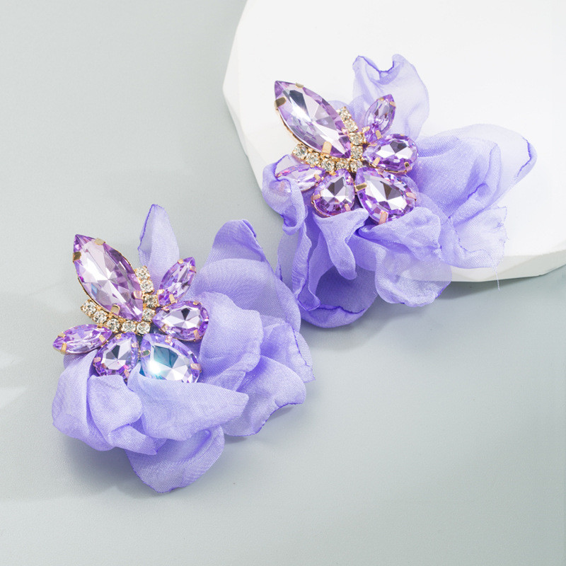Creative Lace Flower Earrings Alloy Diamond Stud Earrings Retro Elegant High Sense - 图片 9