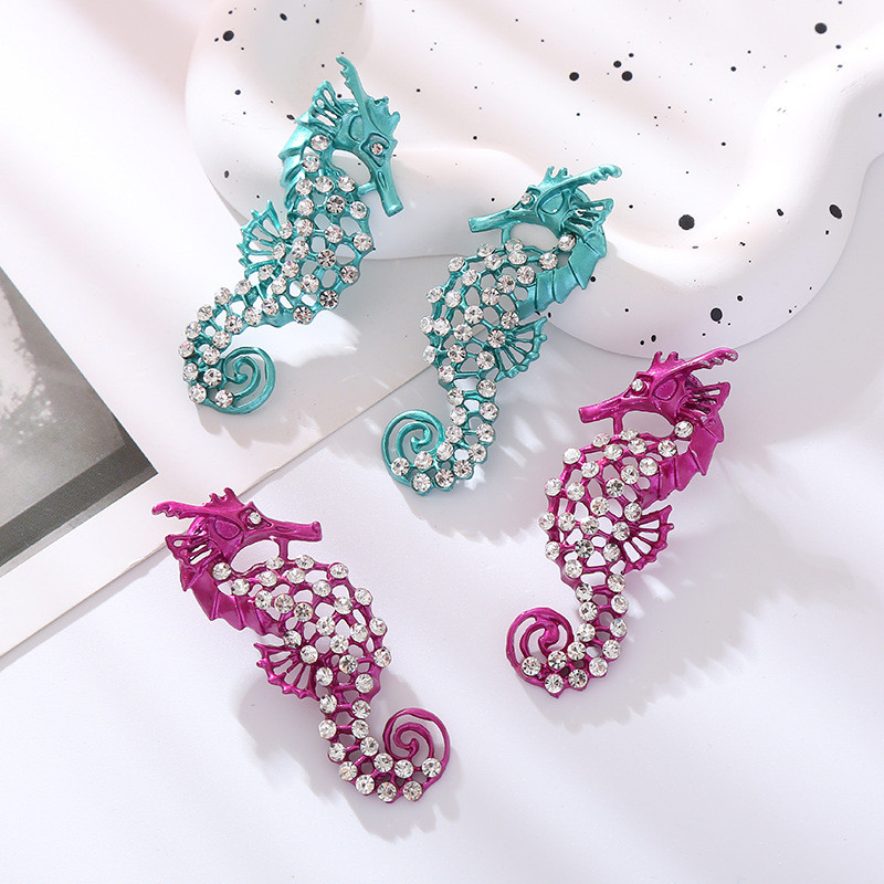 Seahorse Stud Earrings Fashion Hollowed-out Diamond Personality Women