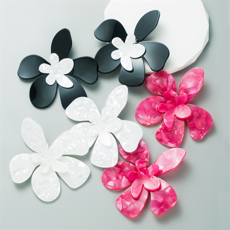Trendy Unique Acrylic Stitching Flower Earrings Exaggerated Earrings Female Retro Graceful