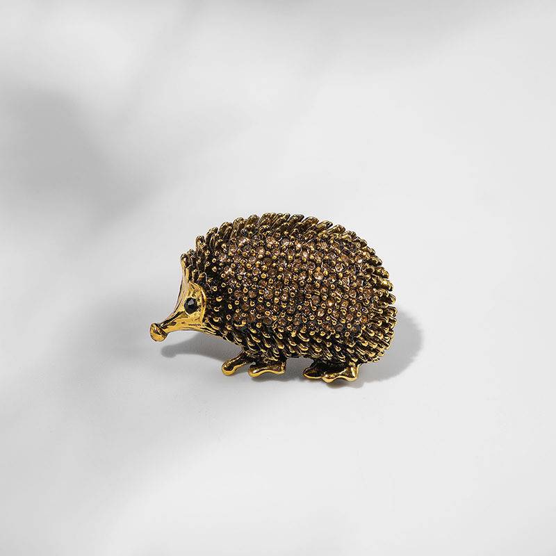 Cute Hedgehog Brooch Fashion Daisy Brooches For Women Animal Jewelry Funny Winter Design - Image 3