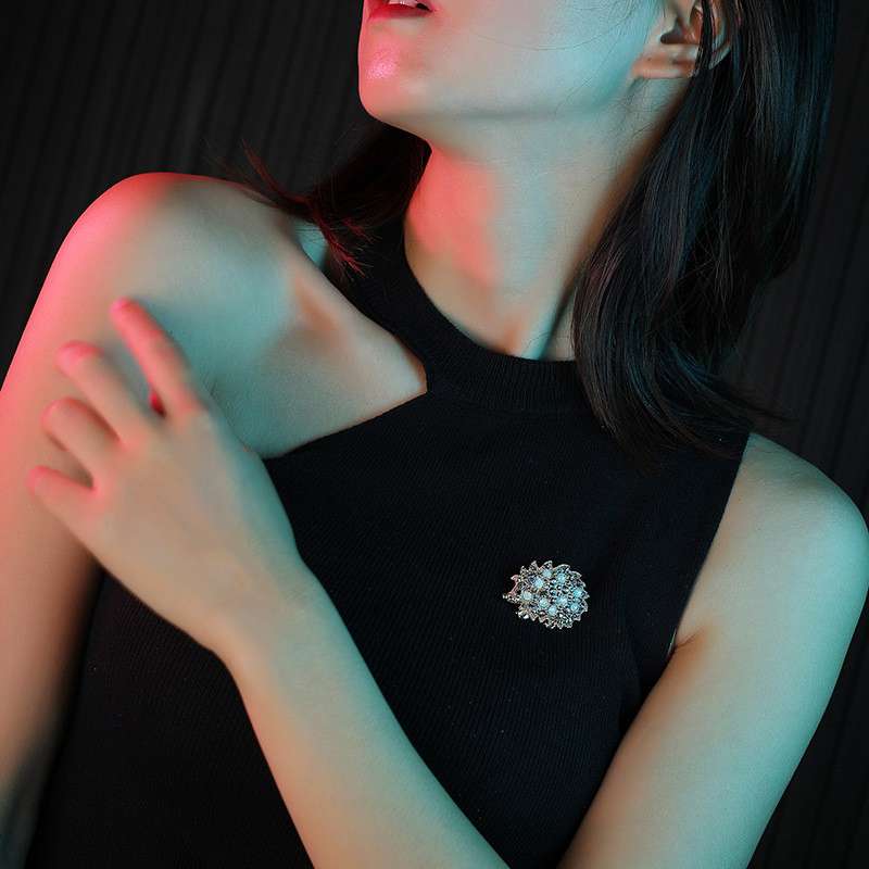 Cute Hedgehog Brooch Fashion Daisy Brooches For Women Animal Jewelry Funny Winter Design - Image 6