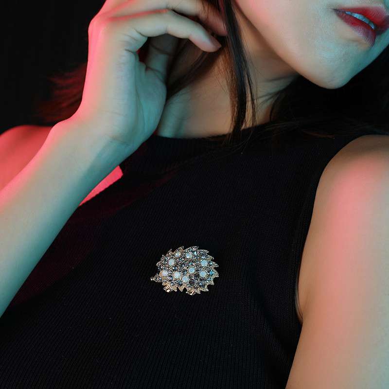 Cute Hedgehog Brooch Fashion Daisy Brooches For Women Animal Jewelry Funny Winter Design - Image 7