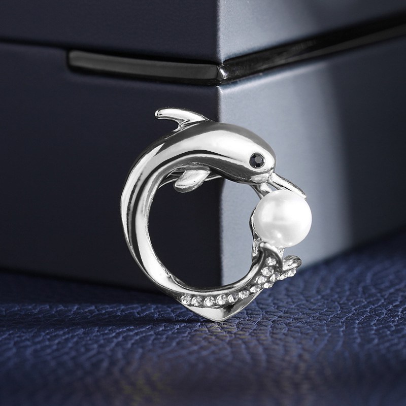 Simplicity Round Scarf Buckle Hollow Rhinestone Brooches Fashion Crystal Holder Silk Shawl Buckle Ring Scarf Jewelry Gift - 图片 5