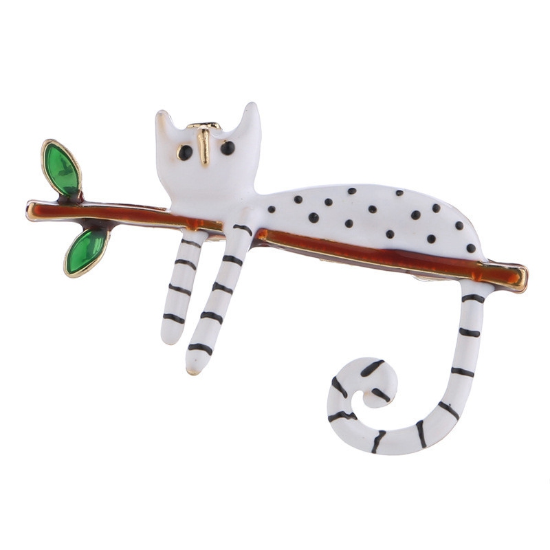 Lazy Cat Sitting On The Tree Brooches For Women And Men Bouquet Pin New Fashion Jewelry - Image 3