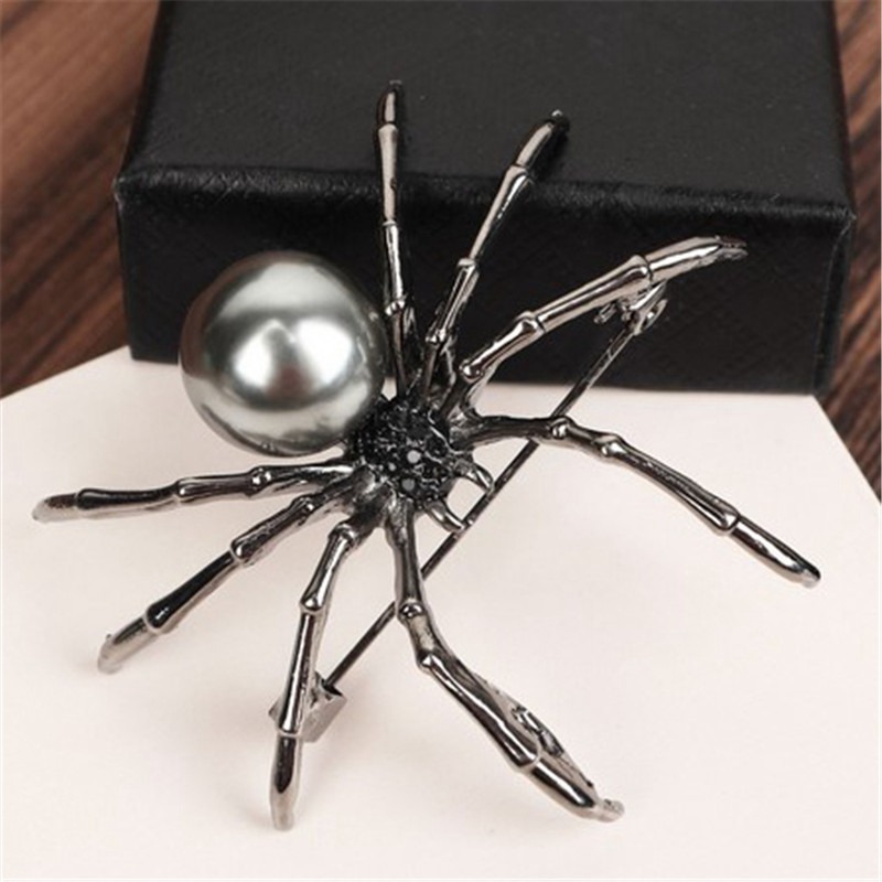 Exaggerated black white spider creative brooch men women party clothes scarf accessories pin brooches gift - Image 4