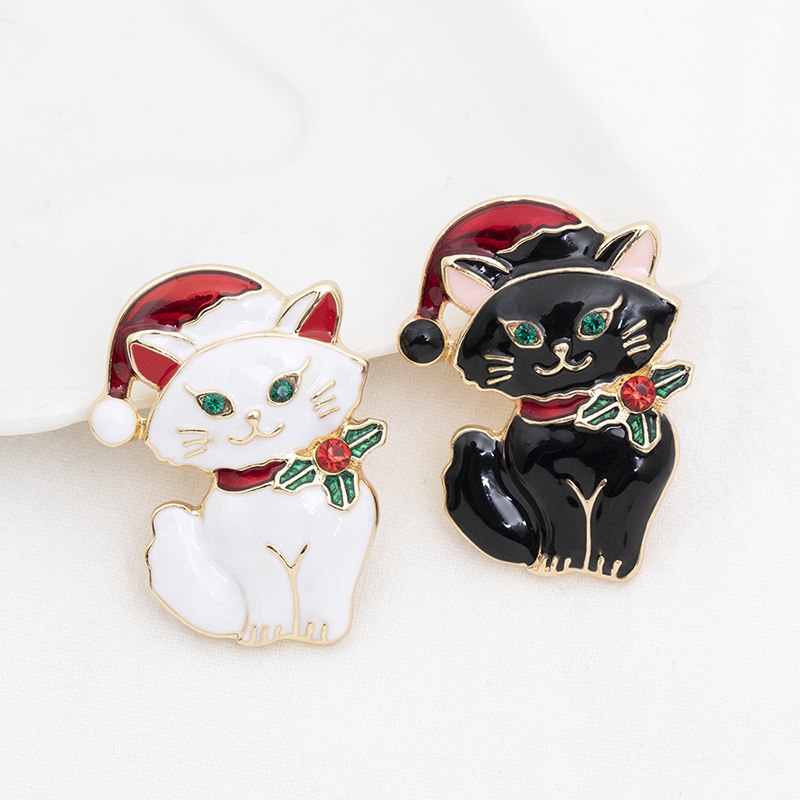 CINDY XIANG New Three Christmas Cat Brooches Cute Vivid Animal Pin Fashion Women And Men Party Jewelry Kids Gift - Image 3