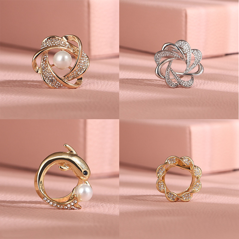 Simplicity Round Scarf Buckle Hollow Rhinestone Brooches Fashion Crystal Holder Silk Shawl Buckle Ring Scarf Jewelry Gift - 图片 13