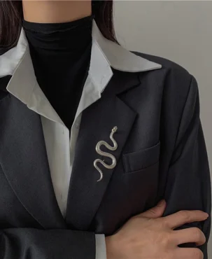 2PCS Unique Design Gold Silver Snake Brooches Women Men Lady Luxury Metal Snake Animal Brooch Pins Party Casual Fashion Jewelry Gifts