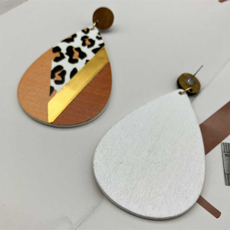 Earrings Exaggerated Leopard Print Earrings Wooden Vintage Beach Ear Studs - 图片 9