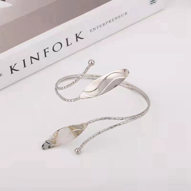 PuRui Bohemian Leaf Charm Upper Arm Bracelet Metal Leaves Tassel Pendants Arm Cuff Bangle Bracelets for Women Fashion Jewelry - 图片 3