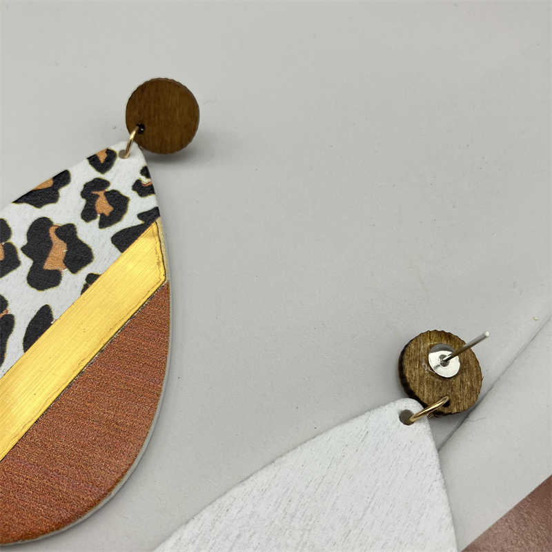 Earrings Exaggerated Leopard Print Earrings Wooden Vintage Beach Ear Studs - 图片 8